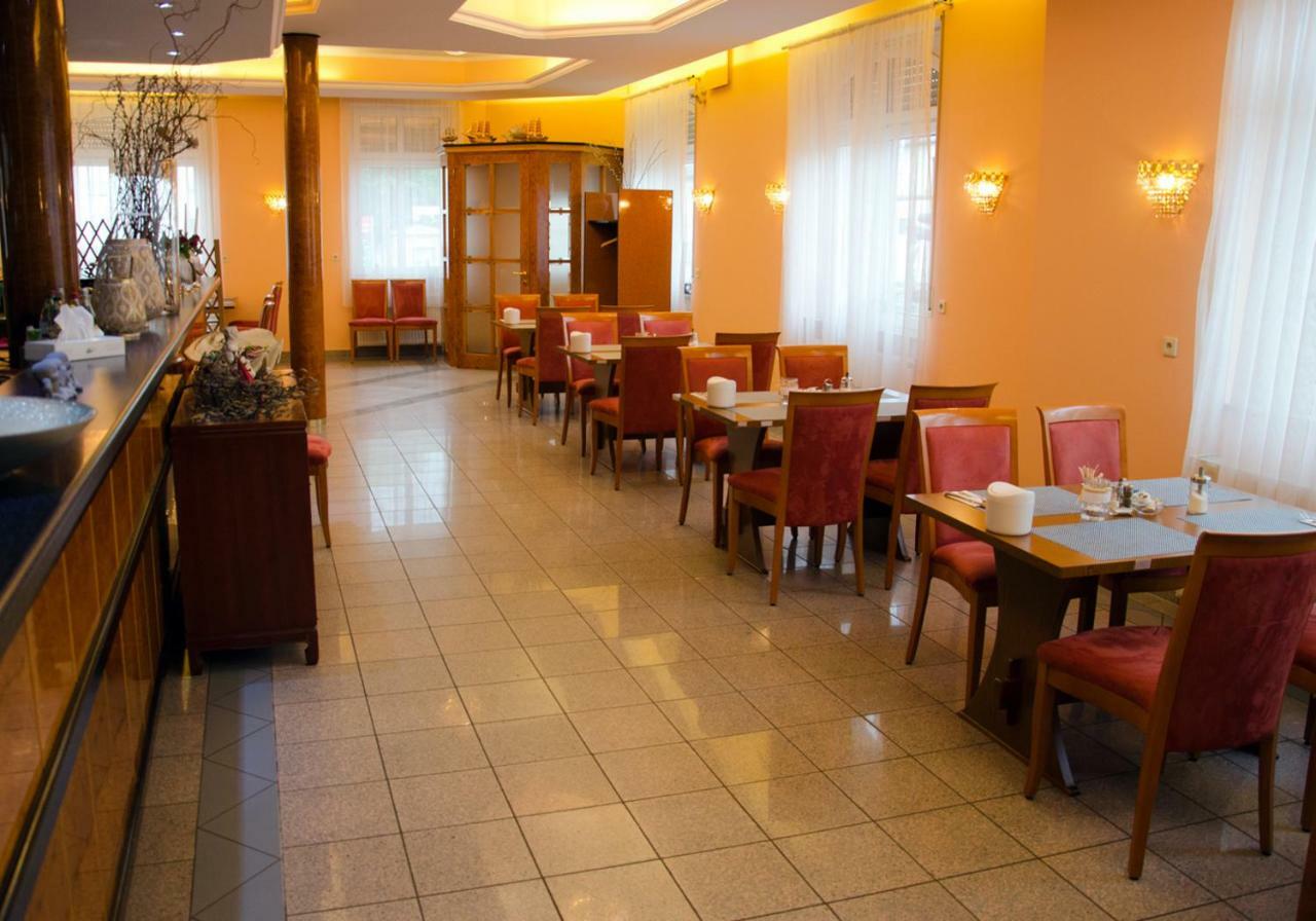 Kraichtaler Hof Ξενοδοχείο Εξωτερικό φωτογραφία